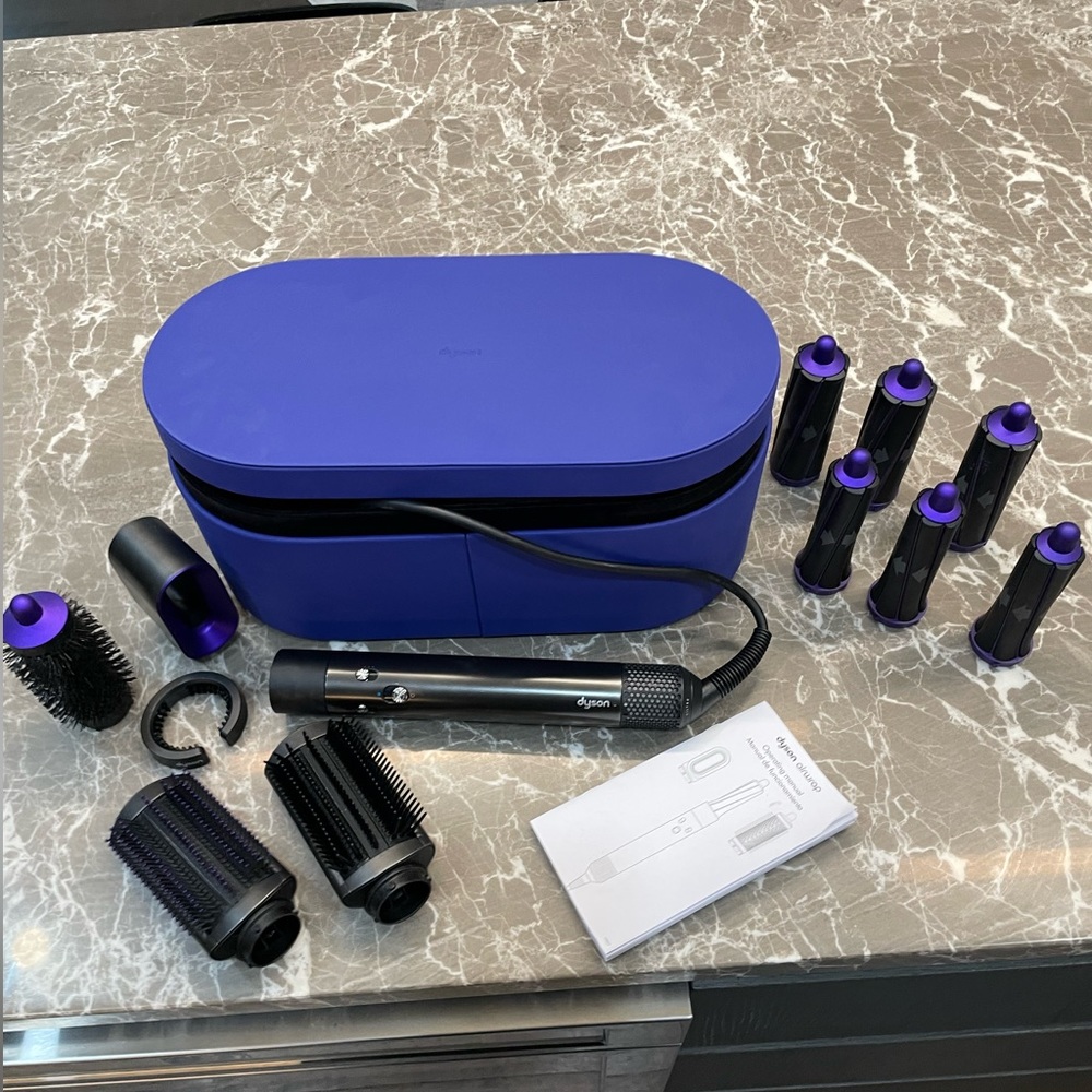 Dyson AirWrap ✨LIKE NEW✨ with EXTRA parts